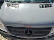 ✅ 2011 Mercedes-Benz Sprinter Cargo • VIN: WD3PE8CB3B5596913 • Lot: 49650825. Wystawiony na Copart z przebiegiem Nie podano. Bezpłatny archiwum sprzedaży aukcyjnych z USA i szczegółowy raport historii pojazdu na DreamBid. Zdjęcie 13.