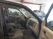 ✅ 2009 Ford Escape XLS • VIN: 1FMCU027X9KC99165 • Lot: 42565928. Listed on IAAI with 179,177 mi. Free auction sales archive from the USA and detailed vehicle history report at DreamBid. Image 5.