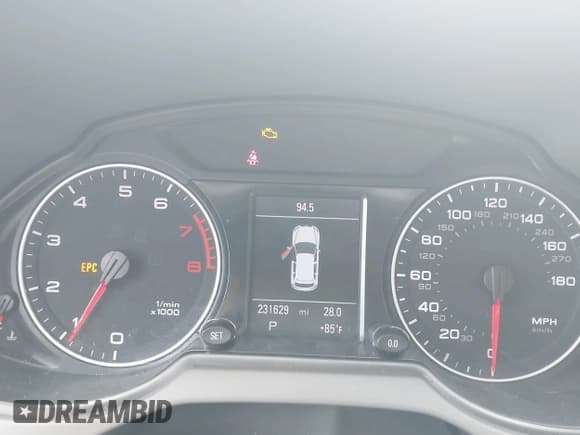 ✅ 2011 Audi Q5 Premium Plus • VIN: WA1DKAFP2BA095383 • Lot: 42686613. Listed on IAAI with 231,629 mi. Free auction sales archive from the USA and detailed vehicle history report at DreamBid. Image 7.