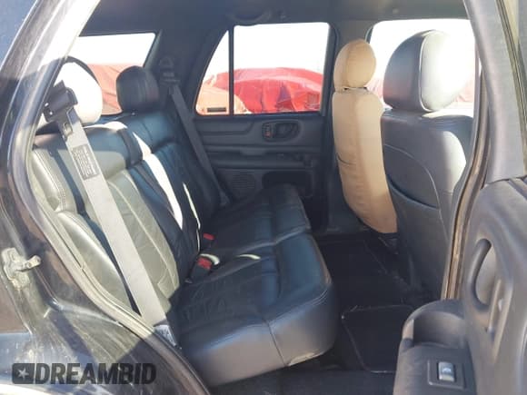 ✅ 1999 Chevrolet Blazer LS • VIN: 1GNDT13W1X2140319 • Lot: 43465041. Wystawiony na IAAI z przebiegiem 146 631 mil. Bezpłatny archiwum sprzedaży aukcyjnych z USA i szczegółowy raport historii pojazdu na DreamBid. Zdjęcie 8.