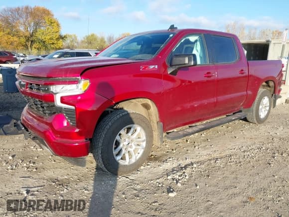 ✅ 2024 Chevrolet Silverado 1500 RST • VIN: 1GCUDEED0RZ204756 • Lot: 43504221. Wystawiony na IAAI z przebiegiem 25 010 mil. Bezpłatny archiwum sprzedaży aukcyjnych z USA i szczegółowy raport historii pojazdu na DreamBid. Zdjęcie 17.