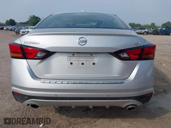 ✅ 2020 Nissan Altima SV • VIN: 1N4BL4DV5LC115294 • Lot: 42487660. Wystawiony na IAAI z przebiegiem 122 369 mil. Bezpłatny archiwum sprzedaży aukcyjnych z USA i szczegółowy raport historii pojazdu na DreamBid. Zdjęcie 16.
