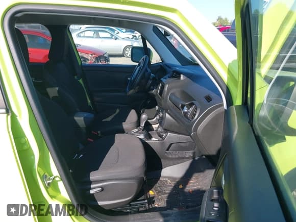 ✅ 2018 Jeep Renegade Latitude • VIN: ZACCJBBB9JPG78939 • Lot: 43203745. Wystawiony na IAAI z przebiegiem 81 968 mil. Bezpłatny archiwum sprzedaży aukcyjnych z USA i szczegółowy raport historii pojazdu na DreamBid. Zdjęcie 5.