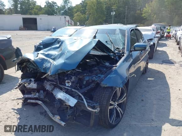 2019 BMW 3 Series 330i xDrive z VIN WBA5R7C54KFH02303, wystawiony jako IAAI lot #43261966 z przebiegiem 87 214 mil mil oraz . Historia ofert i sprzedaży dostępna na DreamBid. Obrazek 17.