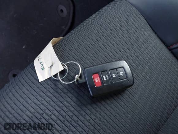 2016 Toyota Camry LE z VIN 4T1BD1FK0GU179201, wystawiony jako IAAI lot #43157471 z przebiegiem 191 456 mil mil oraz . Historia ofert i sprzedaży dostępna na DreamBid. Obrazek 11.