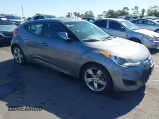 2015 Hyundai Veloster RE:FLEX с VIN KMHTC6AD8FU224557, выставлен на аукционе IAAI как лот 43589091 с пробегом 112 724 миль миль и . История ставок и продаж доступна на DreamBid. Изображение 1.