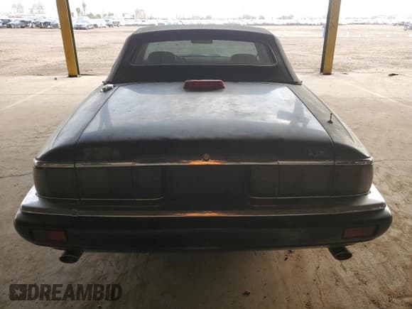 ✅ 1995 Jaguar XJS • VIN: SAJNX2743SC199277 • Лот: 42585325. Опубликован ранее на Copart с пробегом 112 283 миль. Бесплатный доступ к архиву аукционных продаж из США и подробный отчёт об истории автомобиля на DreamBid. Изображение 6.