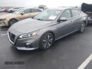 ✅ 2019 Nissan Altima SL • VIN: 1N4BL4EV2KC229606 • Lot: 43207228. Listed on IAAI with 70,666 mi. Free auction sales archive from the USA and detailed vehicle history report at DreamBid. Image 17.