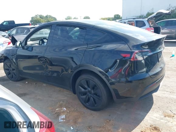 ✅ 2025 Tesla Model Y Long Range • VIN: 7SAYGDEE2SA356478 • Lot: 43246259. Wystawiony na IAAI z przebiegiem 9 212 mil. Bezpłatny archiwum sprzedaży aukcyjnych z USA i szczegółowy raport historii pojazdu na DreamBid. Zdjęcie 13.