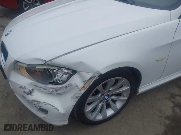 ✅ 2011 BMW 3 Series 328i • VIN: WBAPH5C58BA447908 • Lot: 42489879. Listed on IAAI with 84,595 mi. Free auction sales archive from the USA and detailed vehicle history report at DreamBid. Image 6.