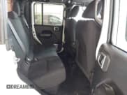 ✅ 2020 Jeep Gladiator Sport S • VIN: 1C6HJTAGXLL174441 • Lot: 42885044. Wystawiony na IAAI z przebiegiem 52 677 mil. Bezpłatny archiwum sprzedaży aukcyjnych z USA i szczegółowy raport historii pojazdu na DreamBid. Zdjęcie 8.