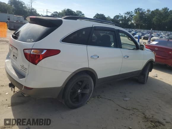 ✅ 2008 Hyundai Veracruz GLS • VIN: KM8NU13C98U054631 • Lot: 68660925. Listed on Copart with 143,514 mi. Free auction sales archive from the USA and detailed vehicle history report at DreamBid. Image 3.