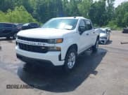 ✅ 2022 Chevrolet Silverado 1500 Custom • VIN: 3GCPYBEK4NG189834 • Lot: 42136171. Wystawiony na IAAI z przebiegiem 95 440 mil. Bezpłatny archiwum sprzedaży aukcyjnych z USA i szczegółowy raport historii pojazdu na DreamBid. Zdjęcie 2.