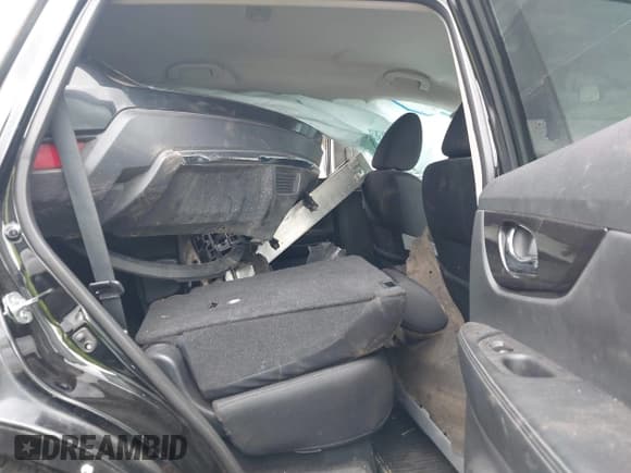 ✅ 2018 Nissan Rogue SL • VIN: 5N1AT2MTXJC828161 • Lot: 43312623. Listed on IAAI with 89,487 mi. Free auction sales archive from the USA and detailed vehicle history report at DreamBid. Image 8.