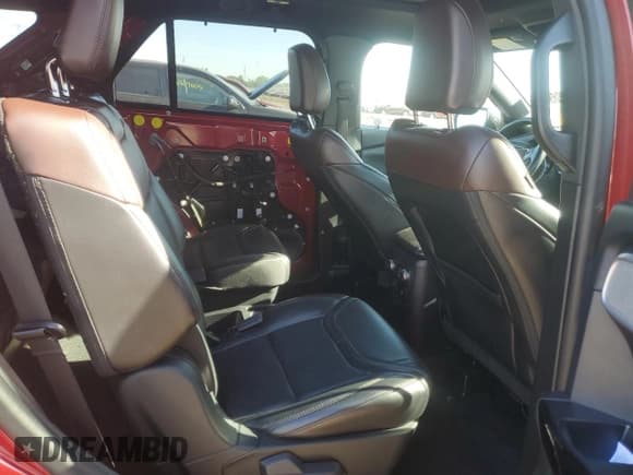 ✅ 2021 Ford Explorer Platinum • VIN: 1FM5K8HC4MGA57856 • Lot: 70128965. Wystawiony na Copart z przebiegiem 59 126 mil. Bezpłatny archiwum sprzedaży aukcyjnych z USA i szczegółowy raport historii pojazdu na DreamBid. Zdjęcie 10.