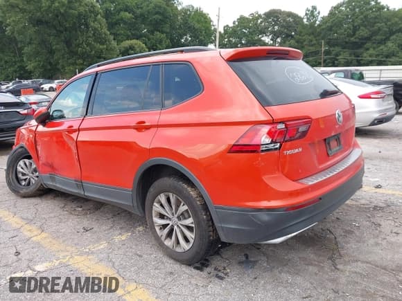 ✅ 2019 Volkswagen Tiguan S • VIN: 3VV1B7AX6KM151736 • Lot: 43049540. Listed on IAAI with 106,259 mi. Free auction sales archive from the USA and detailed vehicle history report at DreamBid. Image 3.