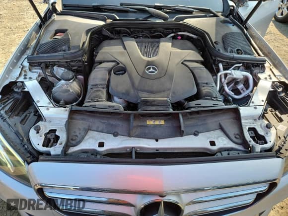 ✅ 2019 Mercedes-Benz E 450 • VIN: WDDZF6JB2KA492610 • Lot: 64541535. Wystawiony na Copart z przebiegiem 77 915 mil. Bezpłatny archiwum sprzedaży aukcyjnych z USA i szczegółowy raport historii pojazdu na DreamBid. Zdjęcie 11.