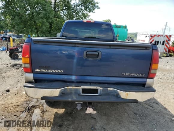 ✅ 2002 Chevrolet Silverado 1500 • VIN: 1GCEK14V72Z233741 • Лот: 66448165. Опубликован ранее на Copart с пробегом 204 923 миль. Бесплатный доступ к архиву аукционных продаж из США и подробный отчёт об истории автомобиля на DreamBid. Изображение 6.