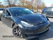 ✅ 2020 Tesla Model 3 Standard Range Plus • VIN: 5YJ3E1EA2LF633689 • Lot: 43514531. Wystawiony na IAAI z przebiegiem 46 690 mil. Bezpłatny archiwum sprzedaży aukcyjnych z USA i szczegółowy raport historii pojazdu na DreamBid. Zdjęcie 6.