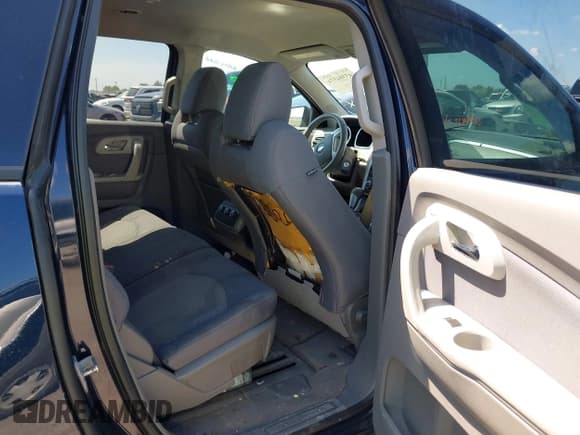 ✅ 2011 Chevrolet Traverse LS • VIN: 1GNKREEDXBJ412194 • Lot: 43304374. Wystawiony na IAAI z przebiegiem 187 234 mil. Bezpłatny archiwum sprzedaży aukcyjnych z USA i szczegółowy raport historii pojazdu na DreamBid. Zdjęcie 8.