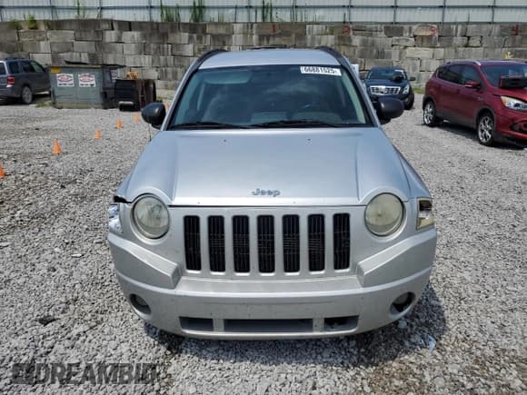 ✅ 2008 Jeep Compass Sport • VIN: 1J8FT47W18D735151 • Lot: 80169025. Listed on Copart with 214,904 mi. Free auction sales archive from the USA and detailed vehicle history report at DreamBid. Image 5.