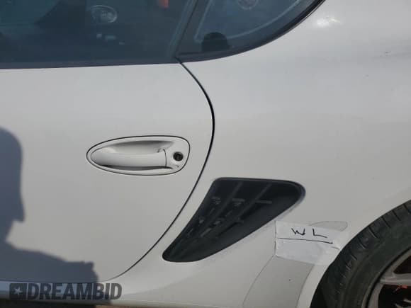 ✅ 2008 Porsche 718 Cayman • VIN: WP0AA29848U761365 • Лот: 74031084. Опубликован ранее на Copart с пробегом Не указан. Бесплатный доступ к архиву аукционных продаж из США и подробный отчёт об истории автомобиля на DreamBid. Изображение 12.