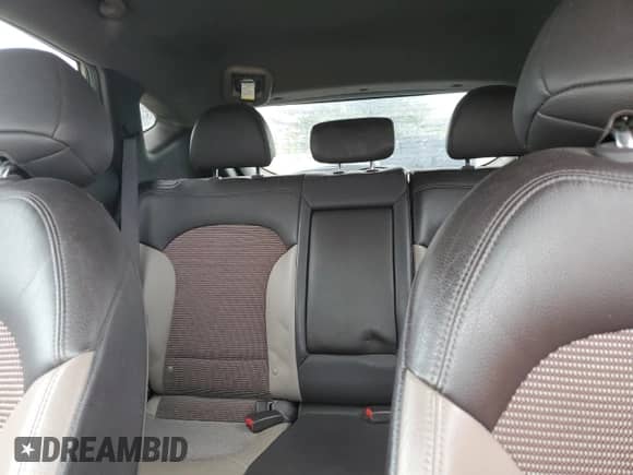 ✅ 2011 Hyundai Tucson GLS • VIN: KM8JU3AC7BU171936 • Лот: 82522355. Опубликован ранее на Copart с пробегом 327 309 миль. Бесплатный доступ к архиву аукционных продаж из США и подробный отчёт об истории автомобиля на DreamBid. Изображение 10.