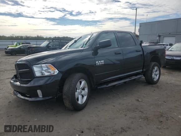 ✅ 2015 Ram 1500 Express • VIN: 1C6RR7KG9FS618132 • Лот: 81846145. Опубликован ранее на Copart с пробегом 218 655 миль. Бесплатный доступ к архиву аукционных продаж из США и подробный отчёт об истории автомобиля на DreamBid. Изображение 1.
