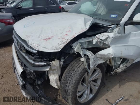 ✅ 2021 Volkswagen Atlas SE • VIN: 1V2WR2CA3MC570349 • Lot: 42065993. Listed on IAAI with 83,362 mi. Free auction sales archive from the USA and detailed vehicle history report at DreamBid. Image 6.