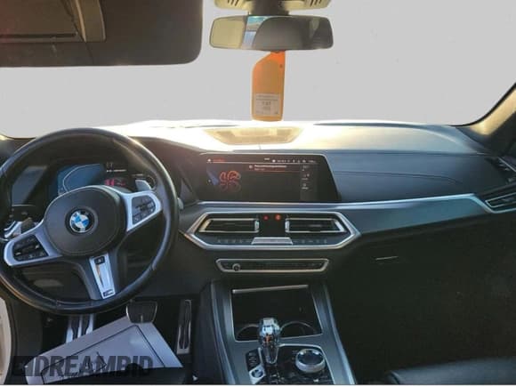 ✅ 2020 BMW X5 M50i • VIN: 5UXJU4C0XLLE45698 • Лот: 84193075. Опубликован ранее на Copart с пробегом 105 202 миль. Бесплатный доступ к архиву аукционных продаж из США и подробный отчёт об истории автомобиля на DreamBid. Изображение 9.