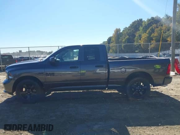 2019 Ram 1500 Tradesman z VIN 1C6RR6FTXKS515121, wystawiony jako IAAI lot #43425831 z przebiegiem 133 890 mil mil oraz . Historia ofert i sprzedaży dostępna na DreamBid. Obrazek 14.