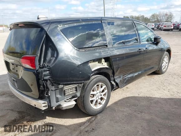 ✅ 2023 Chrysler Voyager LX • VIN: 2C4RC1CG4PR525303 • Lot: 43501227. Wystawiony na IAAI z przebiegiem 65 829 mil. Bezpłatny archiwum sprzedaży aukcyjnych z USA i szczegółowy raport historii pojazdu na DreamBid. Zdjęcie 4.