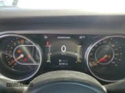 ✅ 2020 Jeep Wrangler Unlimited Willys • VIN: 1C4HJXDG6LW229686 • Lot: 63195155. Wystawiony na Copart z przebiegiem 56 740 mil. Bezpłatny archiwum sprzedaży aukcyjnych z USA i szczegółowy raport historii pojazdu na DreamBid. Zdjęcie 9.