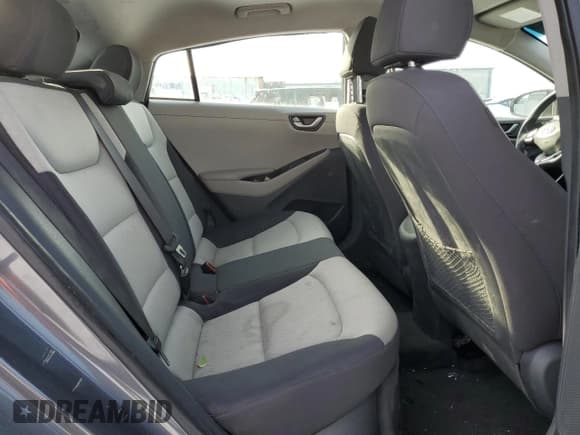 ✅ 2018 Hyundai Ioniq Blue • VIN: KMHC65LC7JU071863 • Lot: 45051175. Wystawiony na Copart z przebiegiem 142 061 mil. Bezpłatny archiwum sprzedaży aukcyjnych z USA i szczegółowy raport historii pojazdu na DreamBid. Zdjęcie 10.