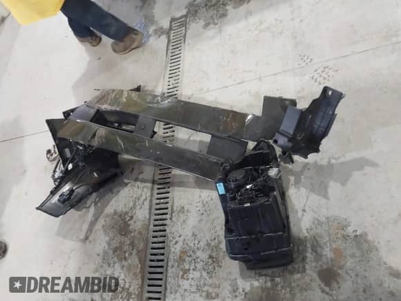 2024 Hyundai Santa Fe Limited с VIN 5NMP44GL1RH025559, выставлен на аукционе IAAI как лот 40332129 с пробегом 4 982 миль миль и . История ставок и продаж доступна на DreamBid. Изображение 12.