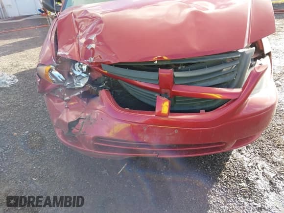 ✅ 2007 Dodge Grand Caravan SE • VIN: 1D4GP24R27B235094 • Lot: 43525366. Listed on IAAI with 112,102 mi. Free auction sales archive from the USA and detailed vehicle history report at DreamBid. Image 17.