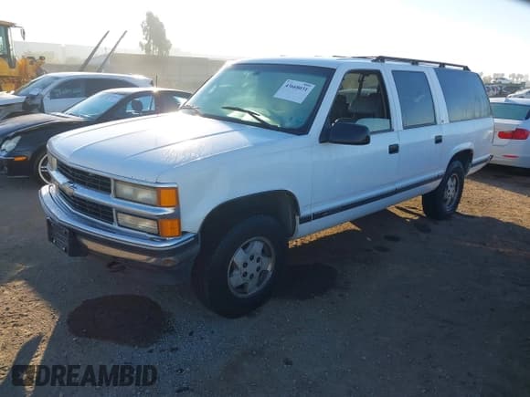 ✅ 1995 Chevrolet Suburban • VIN: 1GNFK16K1SJ454796 • Лот: 43668031. Опубликован ранее на IAAI с пробегом 212 637 миль. Бесплатный доступ к архиву аукционных продаж из США и подробный отчёт об истории автомобиля на DreamBid. Изображение 2.