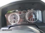 ✅ 2009 Dodge 1500 Laramie • VIN: 1D3HV13T79S824506 • Lot: 42373519. Wystawiony na IAAI z przebiegiem 305 976 mil. Bezpłatny archiwum sprzedaży aukcyjnych z USA i szczegółowy raport historii pojazdu na DreamBid. Zdjęcie 7.