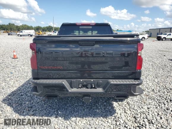✅ 2025 Chevrolet Silverado 1500 RST • VIN: 1GCUKEED4SZ217019 • Лот: 85930185. Опубликован ранее на Copart с пробегом 9 140 миль. Бесплатный доступ к архиву аукционных продаж из США и подробный отчёт об истории автомобиля на DreamBid. Изображение 6.