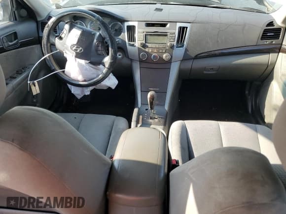 ✅ 2009 Hyundai Sonata GLS • VIN: 5NPET46C99H451773 • Лот: 78458354. Опубликован ранее на Copart с пробегом Не указан. Бесплатный доступ к архиву аукционных продаж из США и подробный отчёт об истории автомобиля на DreamBid. Изображение 8.