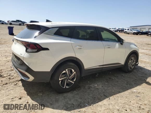 ✅ 2024 Kia Sportage LX • VIN: KNDPUCDG0R7144485 • Lot: 50737965. Listed on Copart with 17,098 mi. Free auction sales archive from the USA and detailed vehicle history report at DreamBid. Image 3.