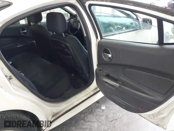 ✅ 2006 Pontiac Grand Prix • VIN: 2G2WP552061103062 • Лот: 43443277. Опубликован ранее на IAAI с пробегом 246 123 миль. Бесплатный доступ к архиву аукционных продаж из США и подробный отчёт об истории автомобиля на DreamBid. Изображение 8.