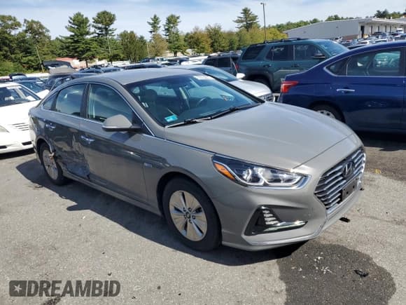 ✅ 2019 Hyundai Sonata SE • VIN: KMHE24L30KA093642 • Лот: 83924055. Опубликован ранее на Copart с пробегом 65 903 миль. Бесплатный доступ к архиву аукционных продаж из США и подробный отчёт об истории автомобиля на DreamBid. Изображение 4.