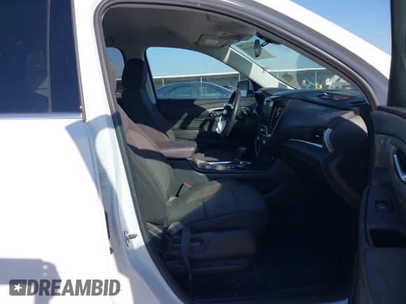 ✅ 2020 Chevrolet Traverse LT Cloth • VIN: 1GNERGKW5LJ294927 • Lot: 43381464. Listed on IAAI with 140,881 mi. Free auction sales archive from the USA and detailed vehicle history report at DreamBid. Image 5.