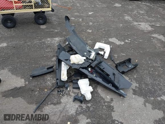 ✅ 2005 Infiniti QX56 • VIN: 5N3AA08C15N811321 • Лот: 42246310. Опубликован ранее на IAAI с пробегом 194 937 миль. Бесплатный доступ к архиву аукционных продаж из США и подробный отчёт об истории автомобиля на DreamBid. Изображение 12.