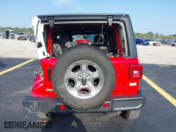 ✅ 2021 Jeep Wrangler Unlimited Sport S • VIN: 1C4HJXDN6MW685705 • Лот: 42344146. Опубликован ранее на IAAI с пробегом 53 859 миль. Бесплатный доступ к архиву аукционных продаж из США и подробный отчёт об истории автомобиля на DreamBid. Изображение 17.