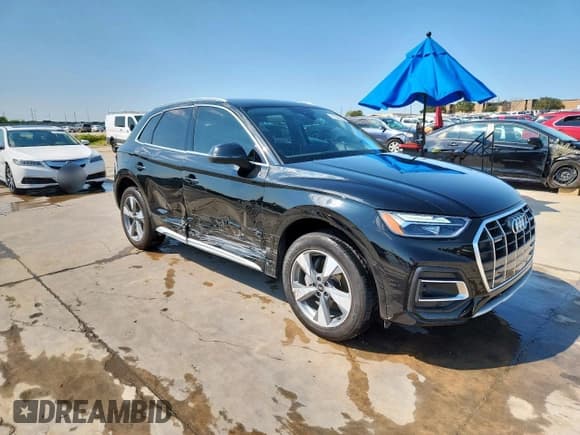 ✅ 2024 Audi Q5 Premium • VIN: WA1ABAFY3R2036777 • Lot: 71022835. Wystawiony na Copart z przebiegiem 9 815 mil. Bezpłatny archiwum sprzedaży aukcyjnych z USA i szczegółowy raport historii pojazdu na DreamBid. Zdjęcie 4.