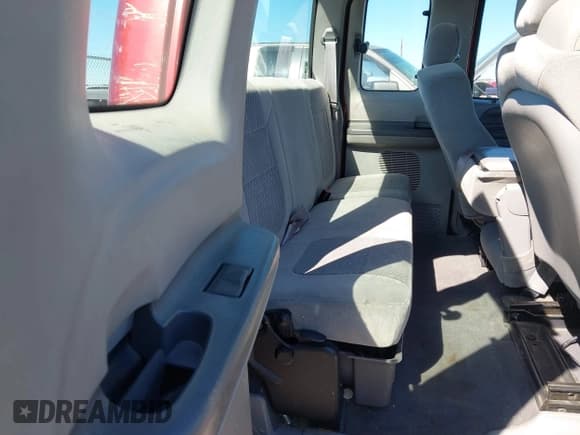 ✅ 2001 Ford F-250 XL • VIN: 1FTNX20L91EC39560 • Lot: 43580639. Listed on IAAI with 148,405 mi. Free auction sales archive from the USA and detailed vehicle history report at DreamBid. Image 8.