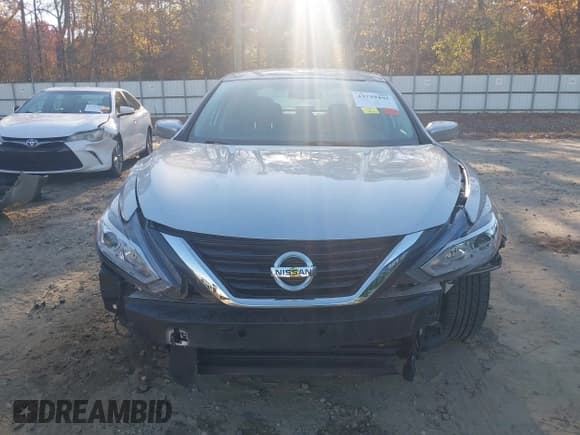 ✅ 2017 Nissan Altima SR • VIN: 1N4AL3AP5HC298568 • Lot: 43739495. Listed on IAAI with 129,065 mi. Free auction sales archive from the USA and detailed vehicle history report at DreamBid. Image 6.