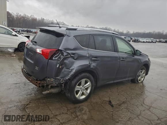 ✅ 2013 Toyota RAV4 XLE • VIN: JTMRFREV3DD027660 • Лот: 94106295. Опубликован ранее на Copart с пробегом 145 943 миль. Бесплатный доступ к архиву аукционных продаж из США и подробный отчёт об истории автомобиля на DreamBid. Изображение 3.
